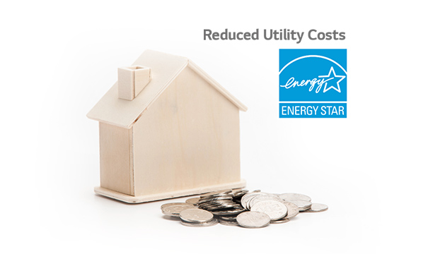 작은 집 모형과 동전들이 놓여 있으며, Reduced Utility Costs라는 문구가 있습니다. 오른쪽에는 파란색 배경에 하얀색 별과 energy라는 글자가 있는 ENERGY STAR 로고가 보입니다.