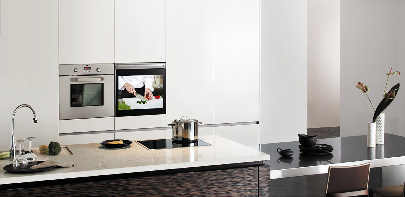 60cm ´ëȸé°ú °íÃâ·Â ½ºÇÇÄ¿·Î °¡±¸Àå¿¡ ÆîÃÄÁö´Â ´ëȸé TV
