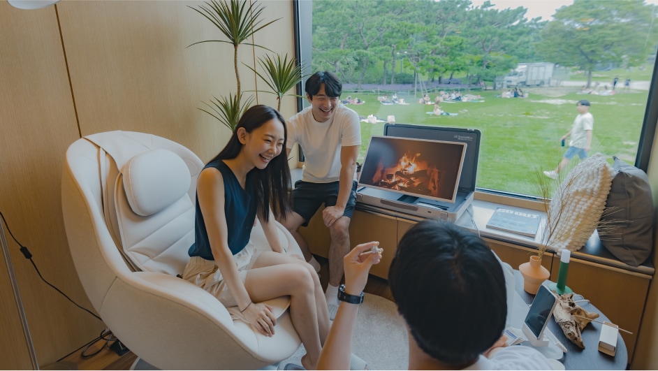 본보야지 내부에서 brid.zzz에 대한 설명을 듣고 있는 모습