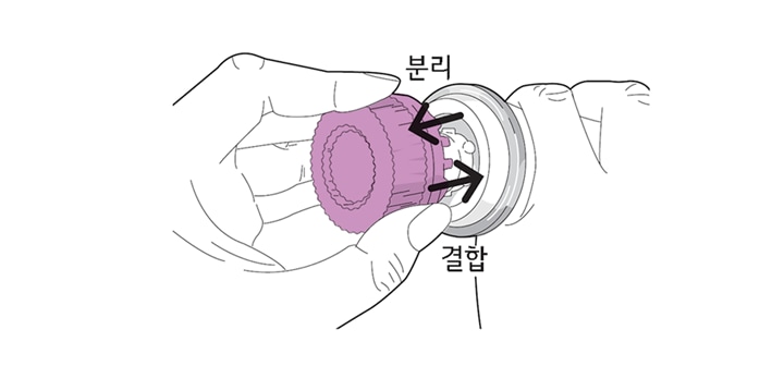 1. 기존의 브러쉬 헤드 또는 본 기기를 잡고 세게 잡아당겨 분리하세요<br><br>2. 교체할 브러쉬 헤드를 기기의 홈에 맞춘 후 딸깍 소리가 날 때까지 누르세요1