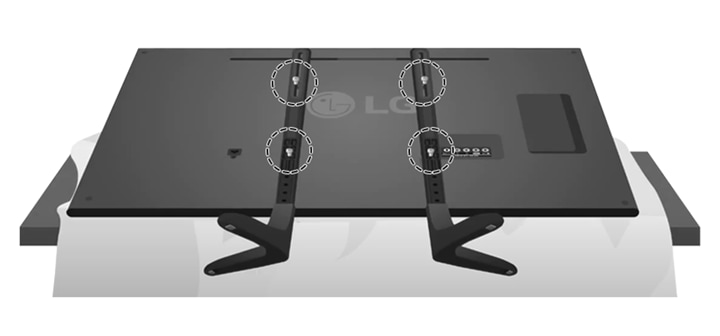 5. 브라켓 상단부가 TV 세트 상단부 바깥으로 돌출되면 브라켓을 재조립 합니다<br><br>6. 통합 스탠드의 베이스 부분을 TV 세트 하단부에 최대한 가까이 위치시켜, 스크류 4개를 이용하여 브라켓의 하단부 2곳을 먼저 체결하고 상단부 2곳을 체결합니다1