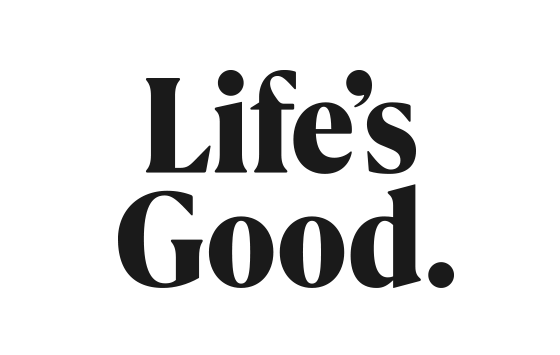 흰색 배경에 검정색 Life's Good. 문구가 적힌 스택 슬로건 5 이미지