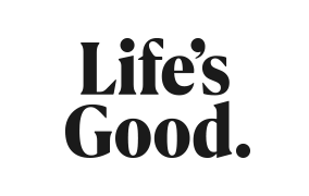 흰색 배경에 검정색 Life's Good. 문구가 적힌 스택 슬로건 5 이미지