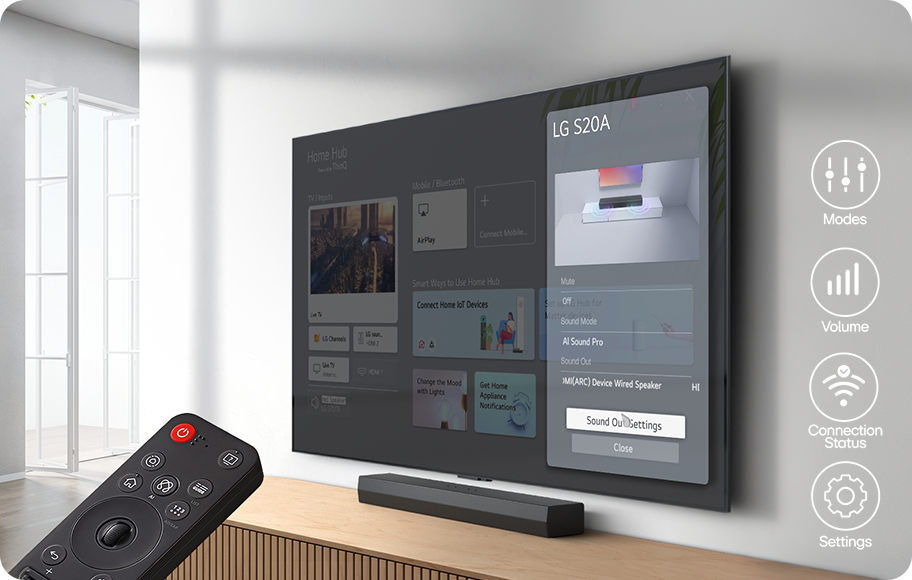 거실에 벽걸이 TV가 설치되어 있으며, 화면에는 