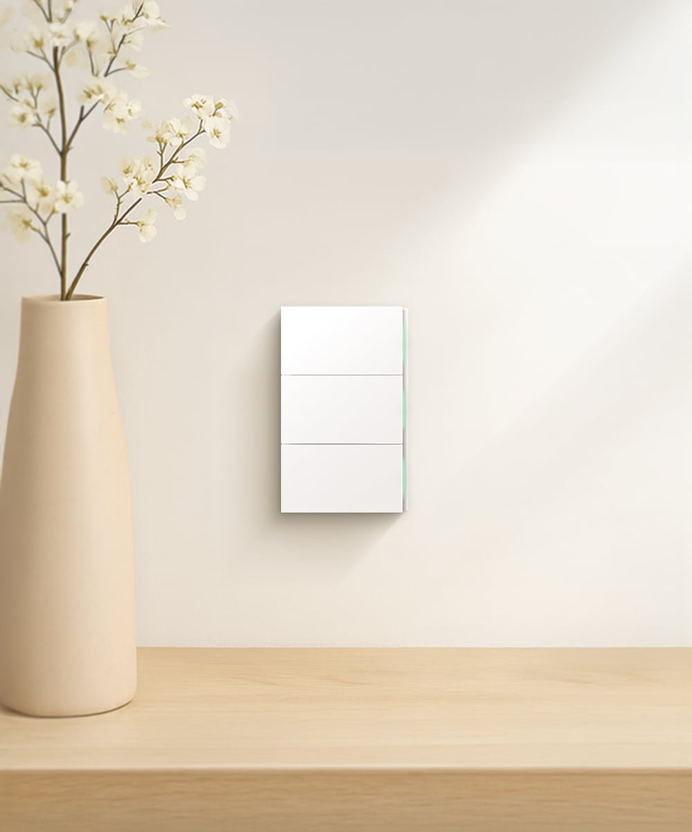 AI Home 제품 LG 스마트 조명 스위치 3구 (TMCS3W4W.AKOR) 메인이미지 0