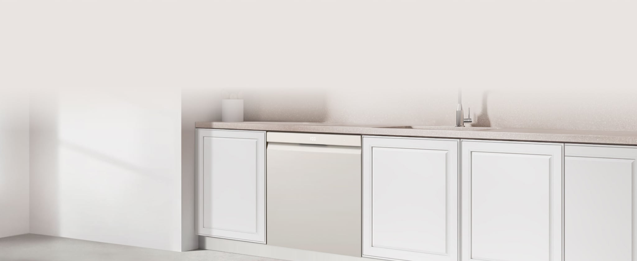 주방 하부장에 빌트인된 LG 오브제컬렉션 식기세척기가 우아한 화이트 인테리어와 조화를 이루는 모습.