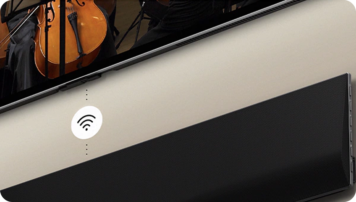 사운드바 위에 무선 연결 아이콘이 표시된 LG TV 클로즈업.