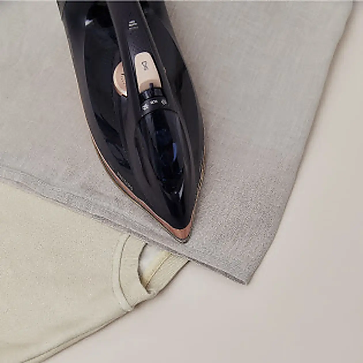 트레이닝복 셋업 면 소재 세탁으로 늘어난 부분 회복 방법 안내 이미지