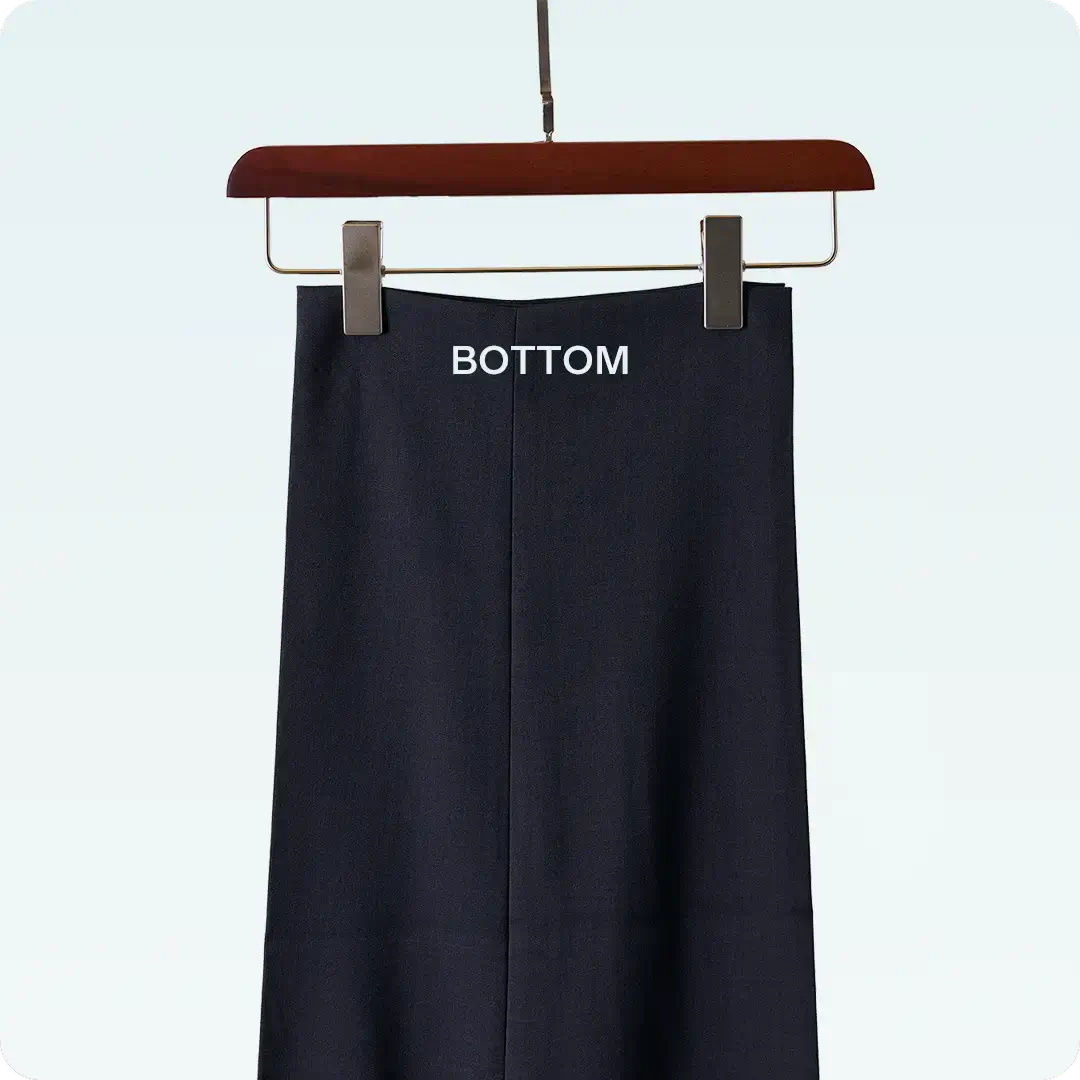 테일러드 수트 바지를 거꾸로 걸어 주름 관리하는 방법 안내 이미지