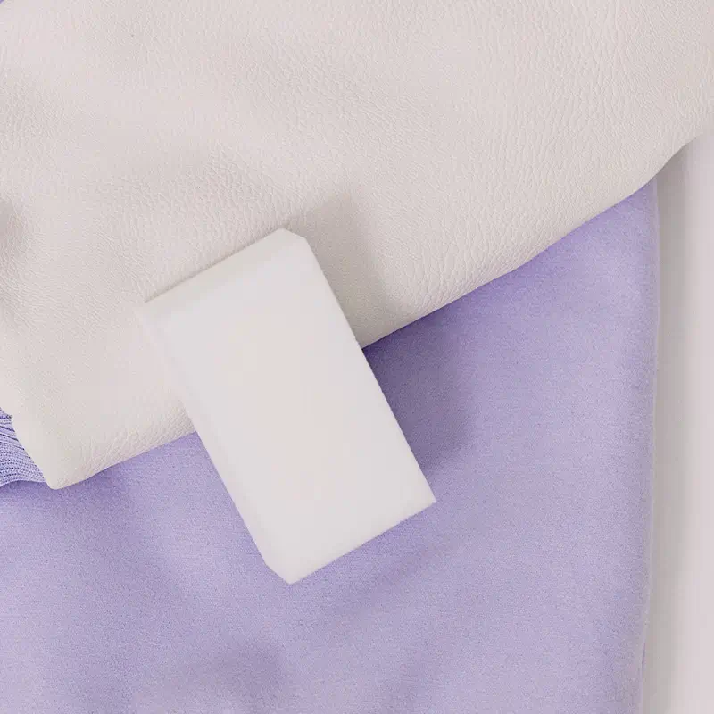 바시티 재킷 가죽·합성섬유 소매 오염 제거 방법 안내 이미지