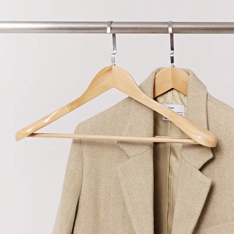 울 블레이저 도톰한 옷걸이를 활용한 보관 방법 안내 이미지