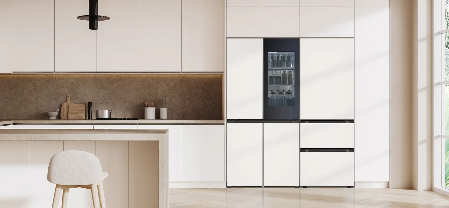 LG 디오스 오브제켈렉션 핏앤맥스 상냉장 하냉동 600리터 급과 김치냉장고 3도어 페어 설치하면 냉장고장과 빈틈을 최소화하여 조화로운 디자인으로 주방 인테리어를 완성