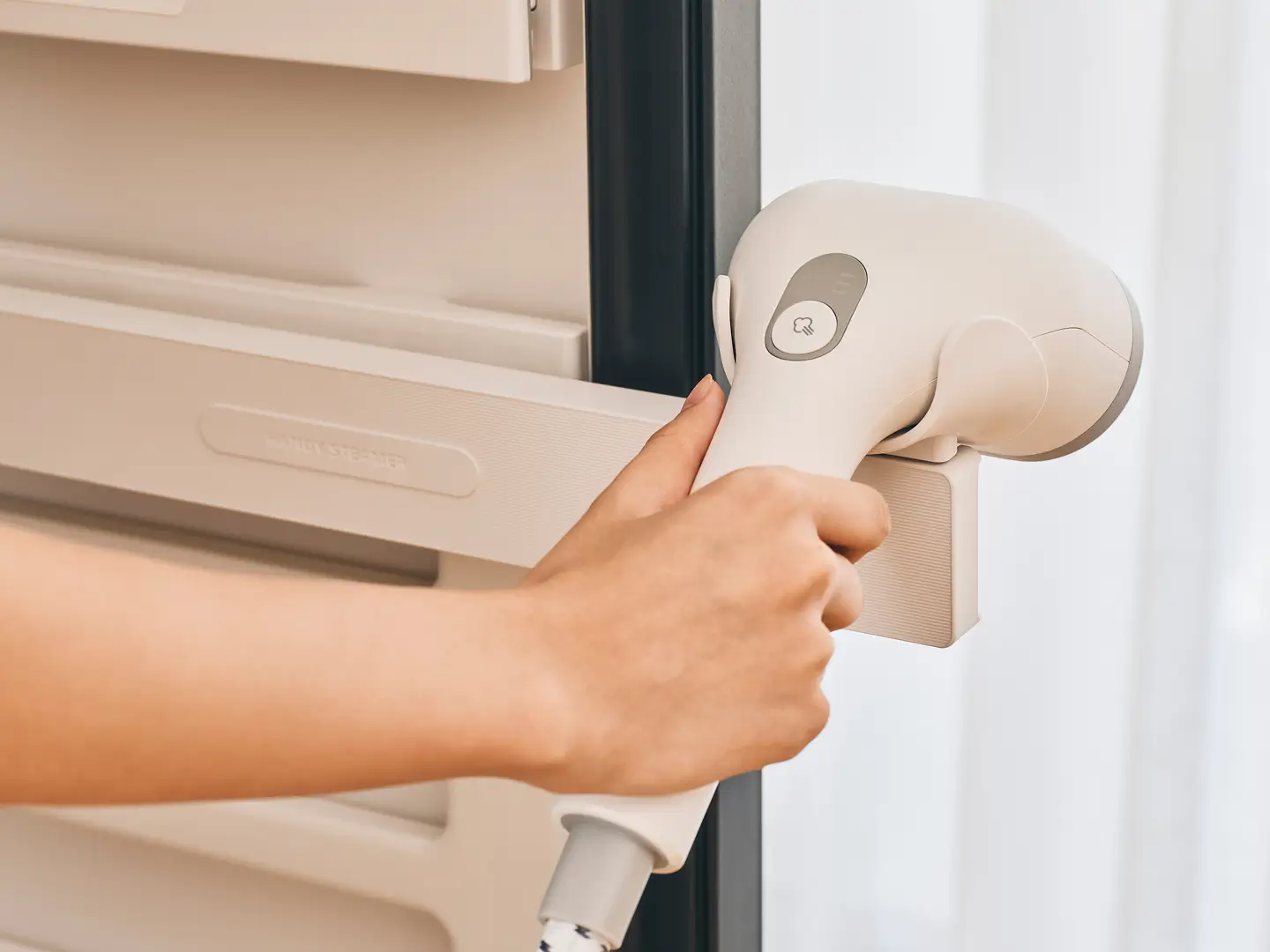 원클릭 스탠드를 세로로 설정한 스탠바이미 2