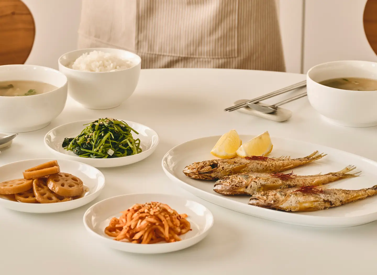 광파오븐으로 잘 구워진 조기구이로 차란 한 상