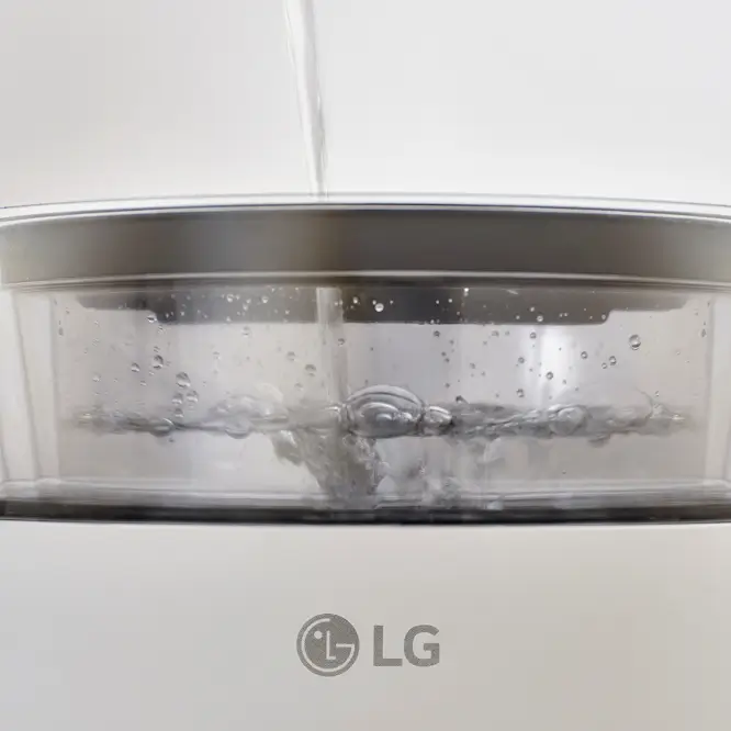 핸드폰에 ThinQ 앱에 하이드로에센셜 물채움 알림이 온 모습