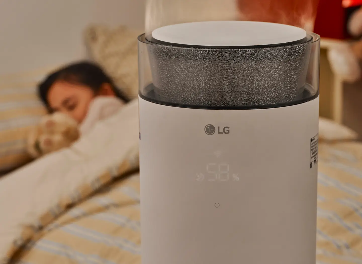 디스플레이와 무드등을 꺼주는 취침모드로 편안한 수면환경에 도움을 주는 하이드로에센셜