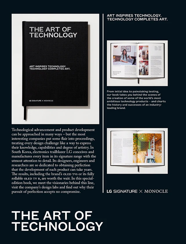 LG SIGNATURE와 MONOCLE이 협업하여 제작한 'The Art of Technology' 책이 강조된 홍보 이미지. 검은색 표지의 책이 중심에 배치되어 있으며, 상단에는 