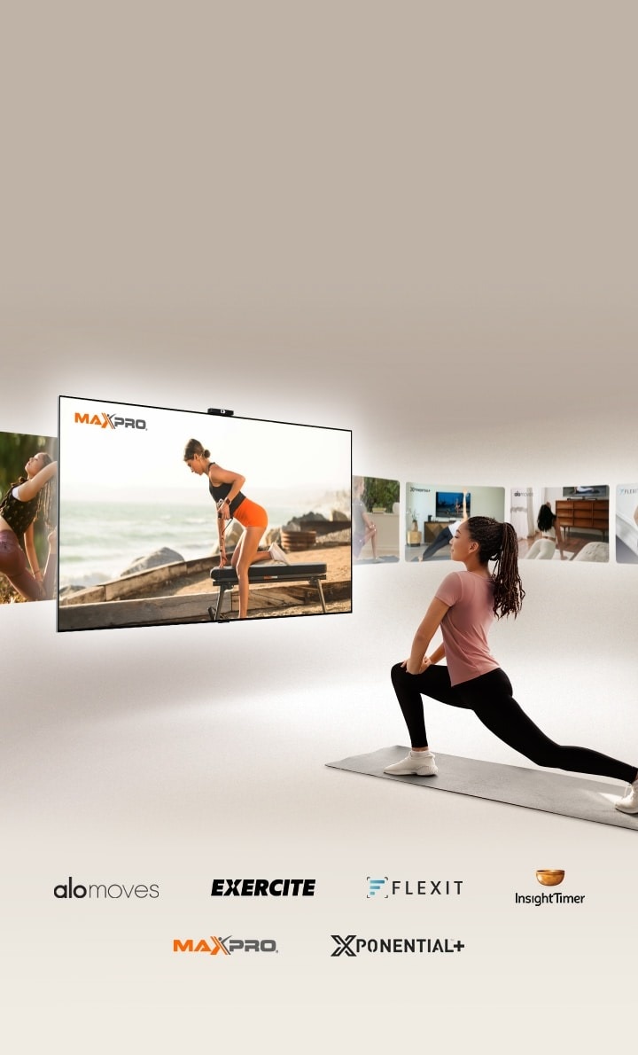 LG TV 앞 요가 매트에서 런지 자세를 취하고 있는 한 여성. TV 화면에는 Evercite, Xponential, alomoves, FLEXIT, Insight Timer, Maxpro 비디오로 컨텐츠가 바뀜.
