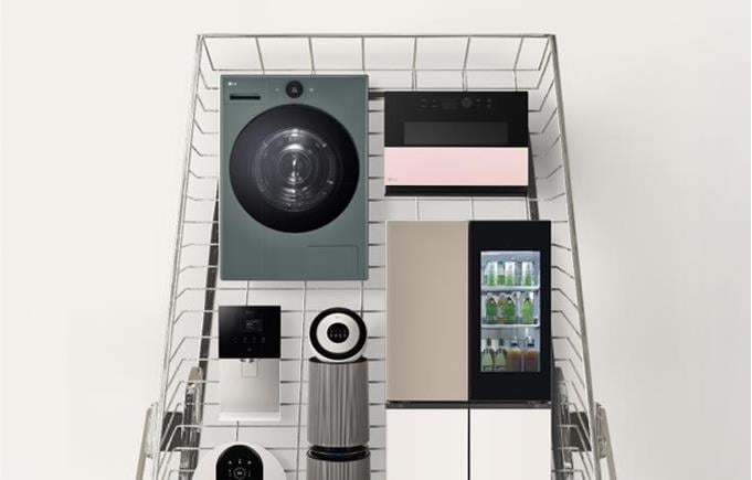 쇼핑카트에 건조기, 냉장고, 공기청정기, 전자레인지, 정수기 등이 담겨 있습니다