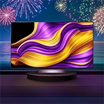 보라색에서 자주색으로 그라데이션 되는 배경에 2025형 LG OLED TV 정면컷과 2025형 LG QNED TV 측면컷이 순서대로 나열되어 있습니다
