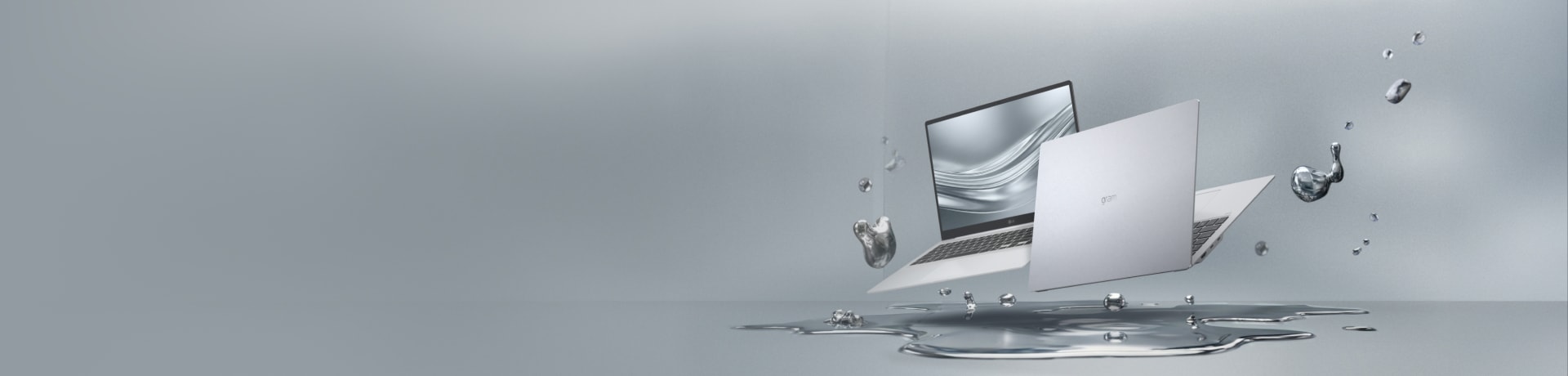 메탈 소재가 돋보이는 은색 배경에 LG gram 2대, 그 아래로 은빛 물이 흐르는 이미지 배치
