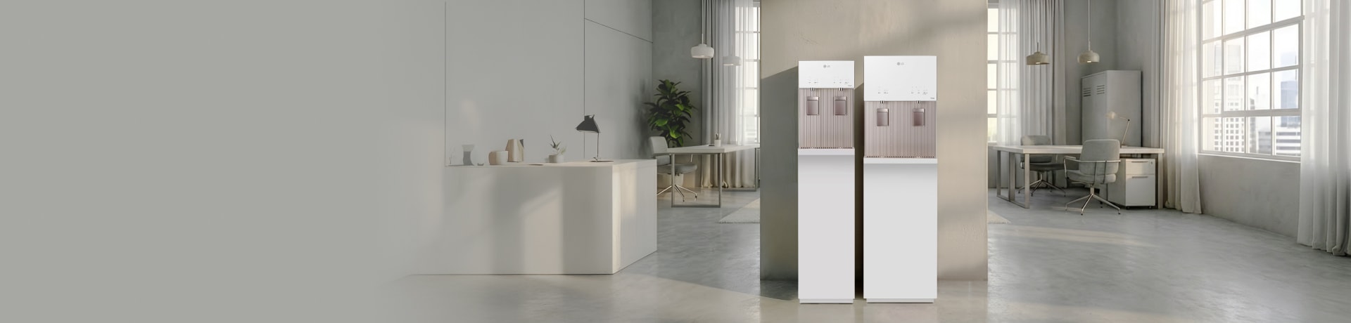 사무실 인테리어 배경에 스탠드 정수기 2대가 세워진 이미지