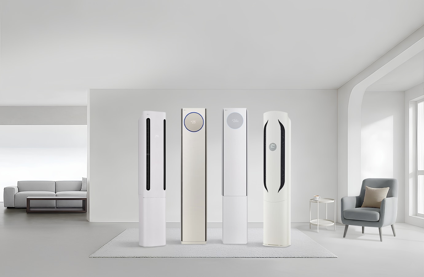 회색 톤 인테리어 중앙에 'LG 휘센 쿨 에어컨','LG 휘센 타워 에어컨', 'LG 휘센 뷰 에어컨','LG 휘센 위너 에어컨'이 나열되어있고 양쪽에 소파가 배치되어있습니다.​