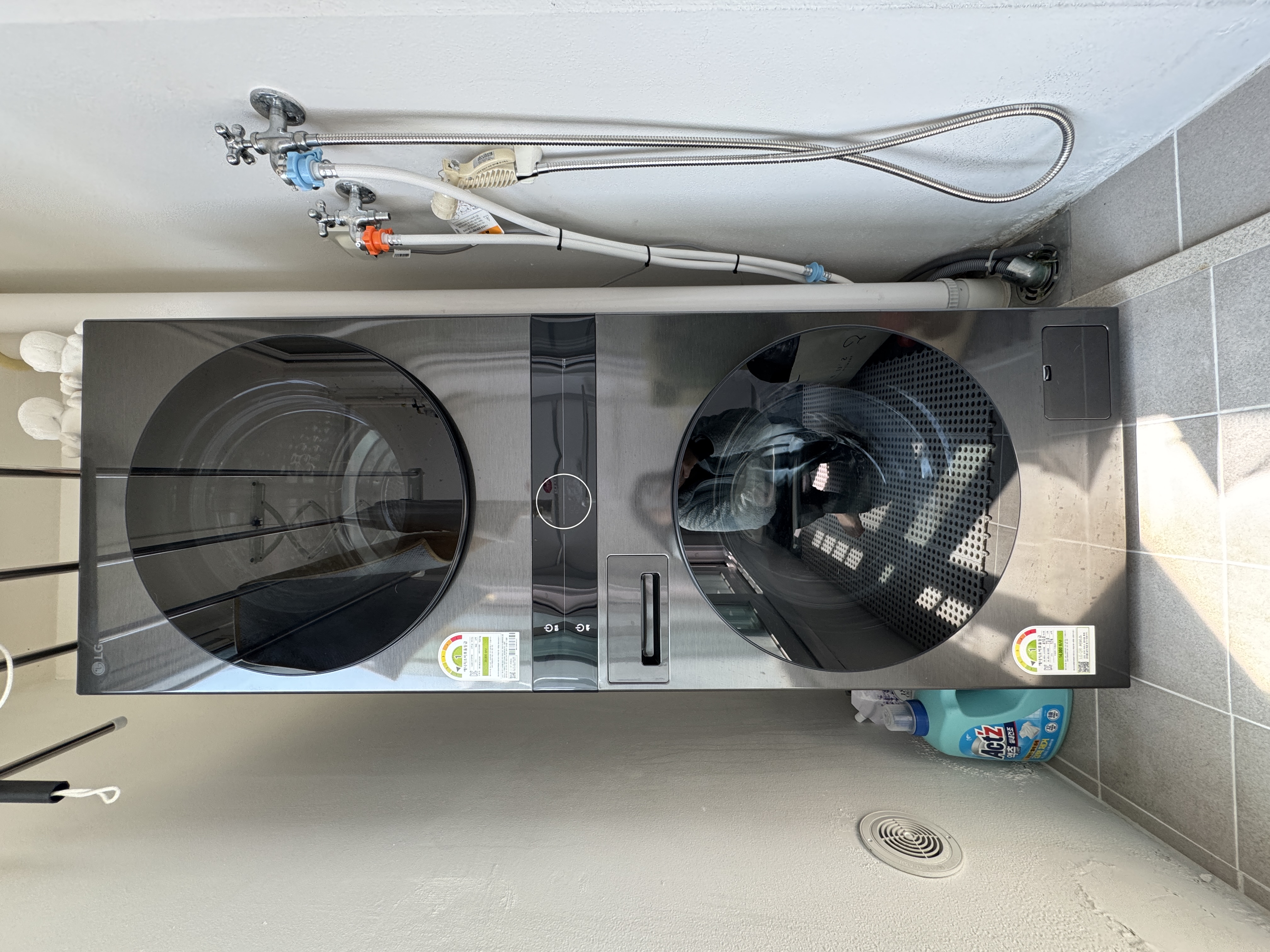 컴팩트와 세련됨, 그리고 우수한 성능...