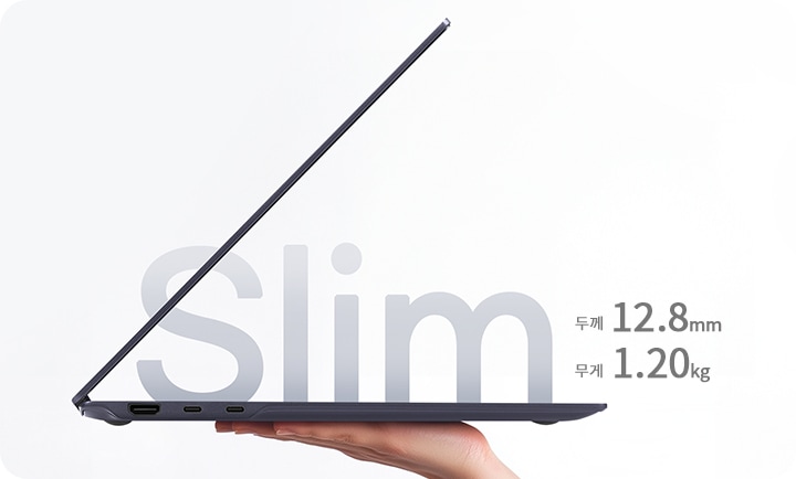 한 손으로 가볍게 들 수 있을 만큼 슬림한 디자인의 노트북을 표현하고 있습니다. 'Slim'이라는 글자가 노트북의 얇은 두께를 강조합니다.